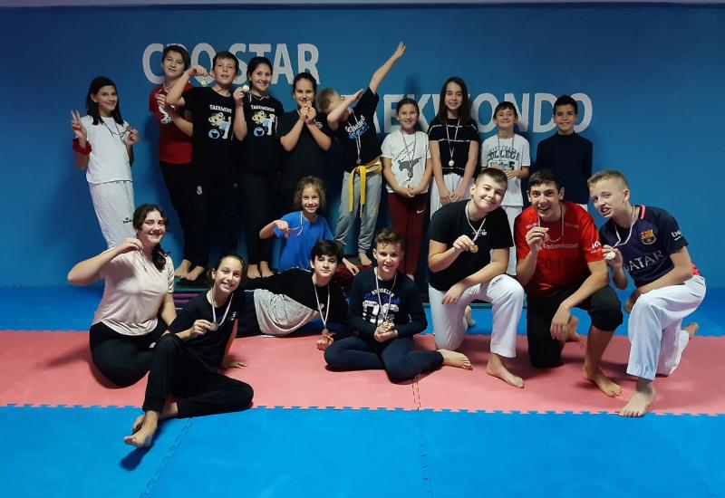 Članovi kluba - Taekwondo klub Cro Star Mostar: Troje trenera dobilo licence